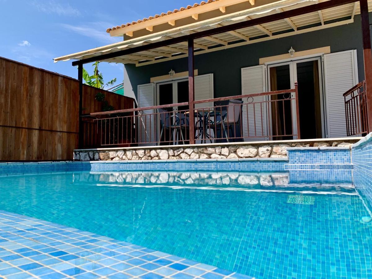 Villa Dimarion Villas *