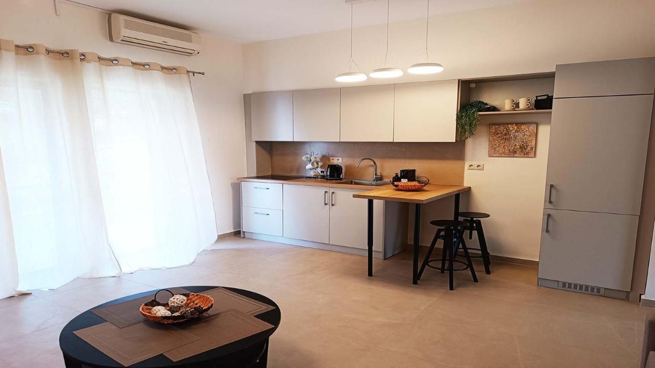 Front Apartment