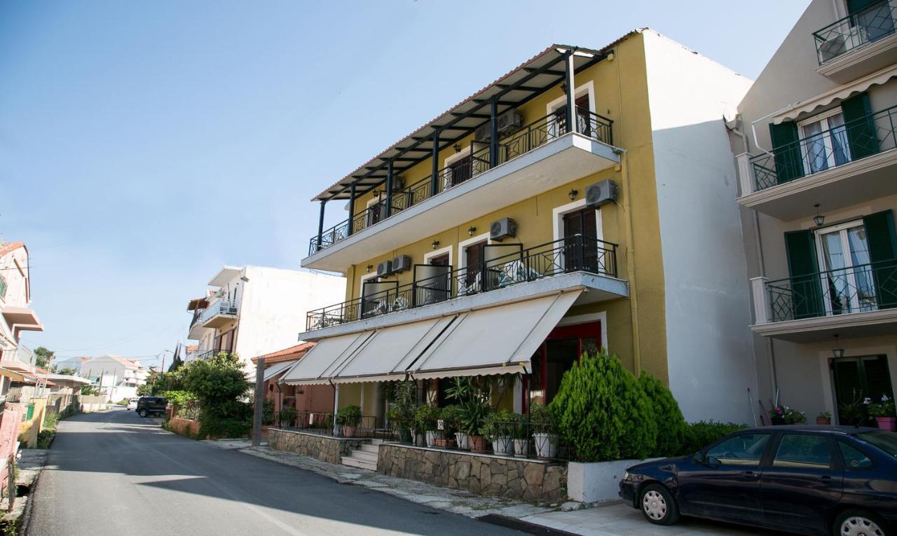 Petania & Aparthotel 3*