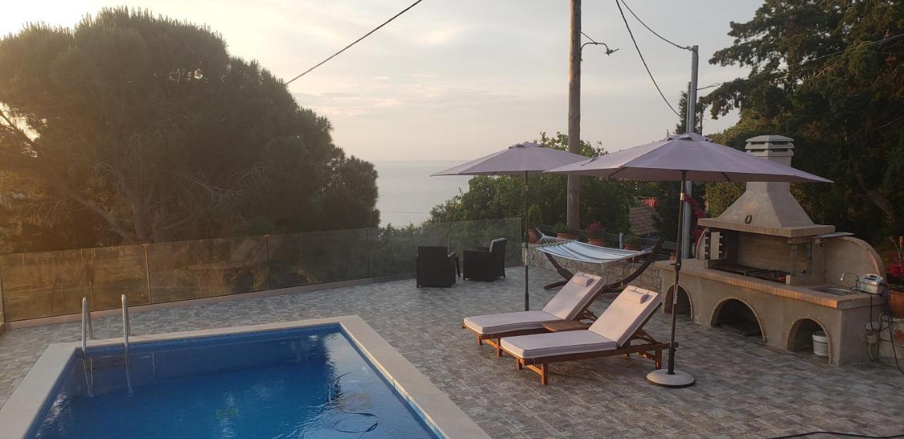 Hilltop Villa Argassi