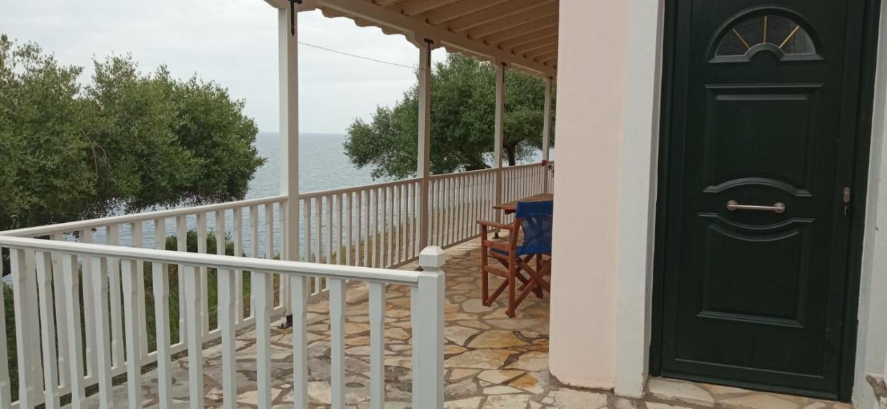 Yioka House Mikros Gialos