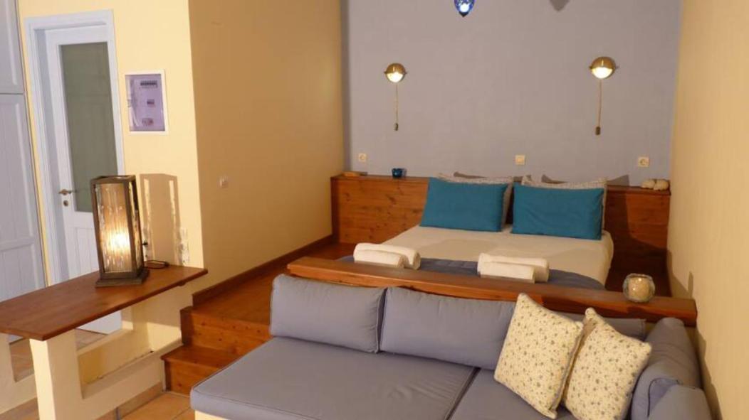 Yioka House Mikros Gialos