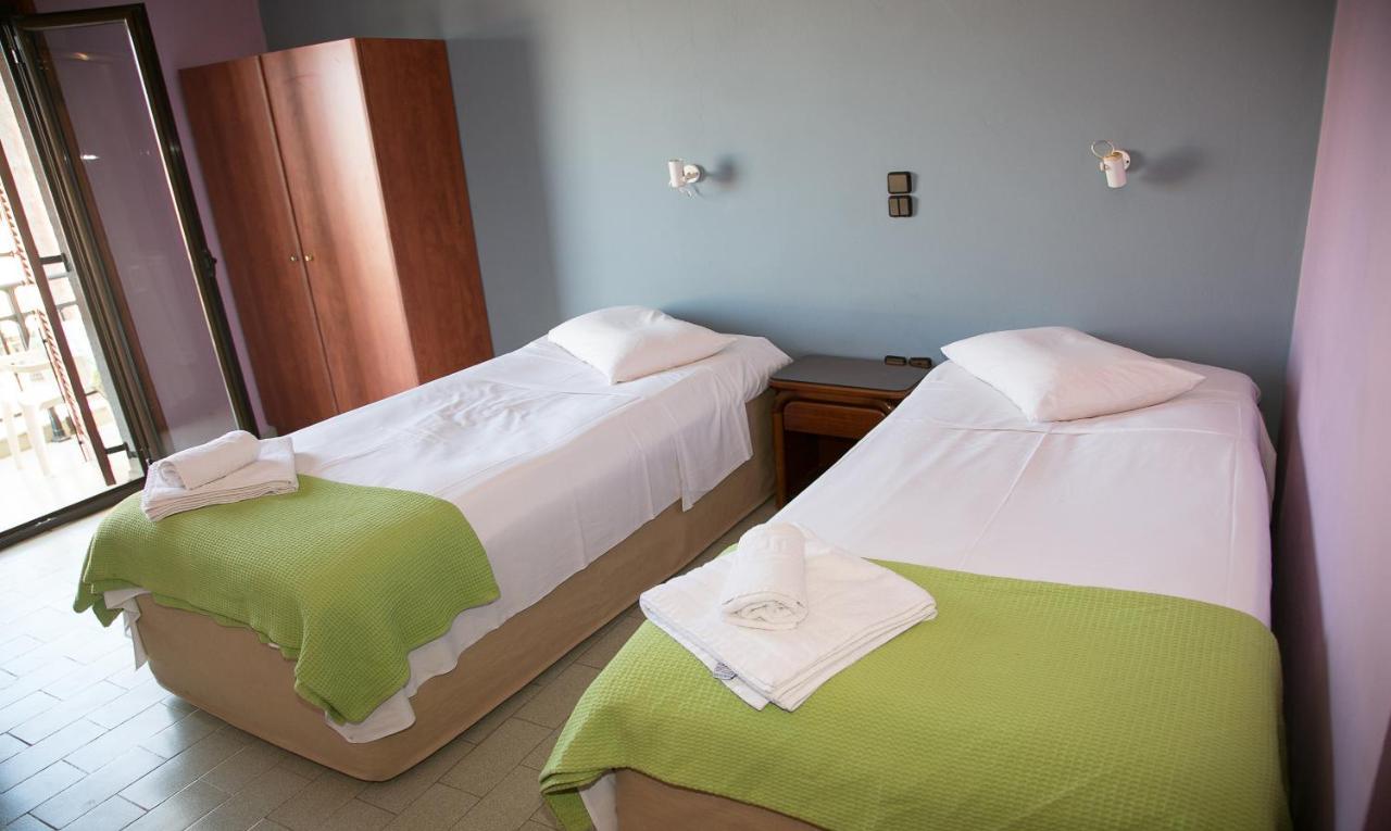 Petania & Aparthotel Lixouri