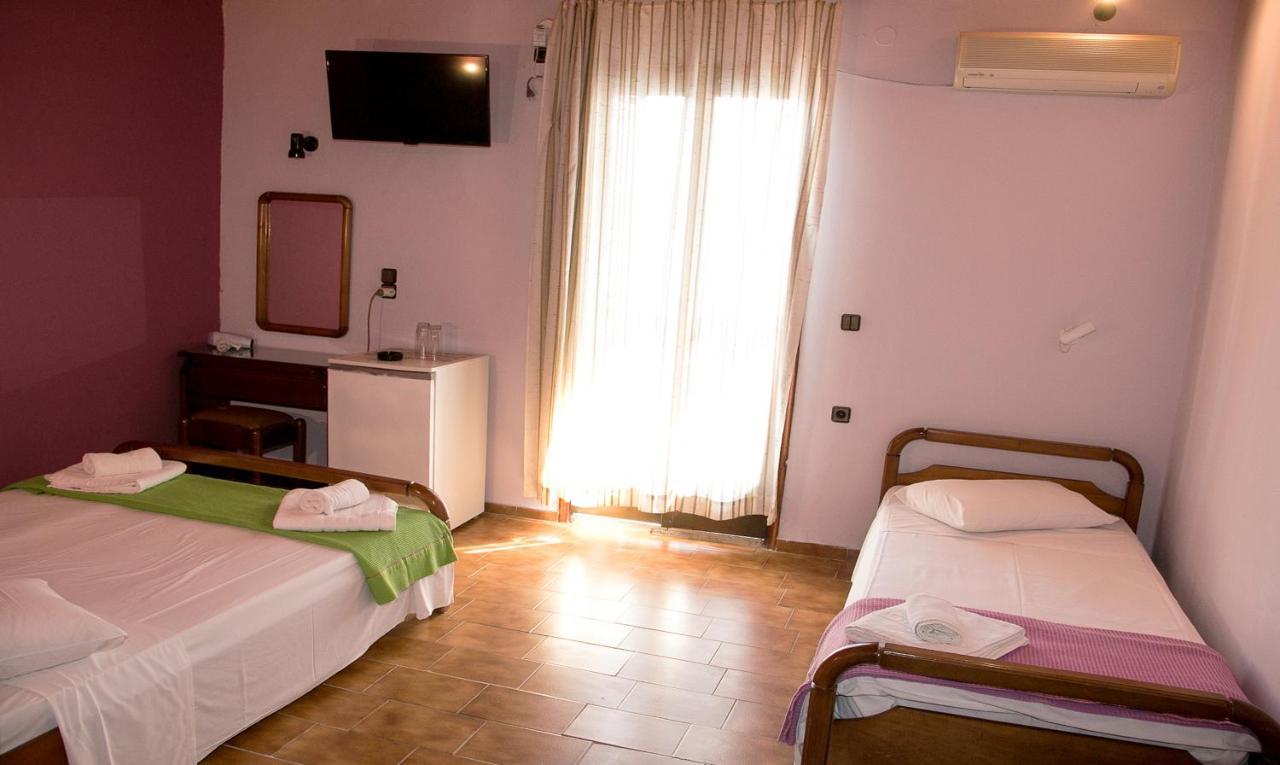 Aparthotel Petania &