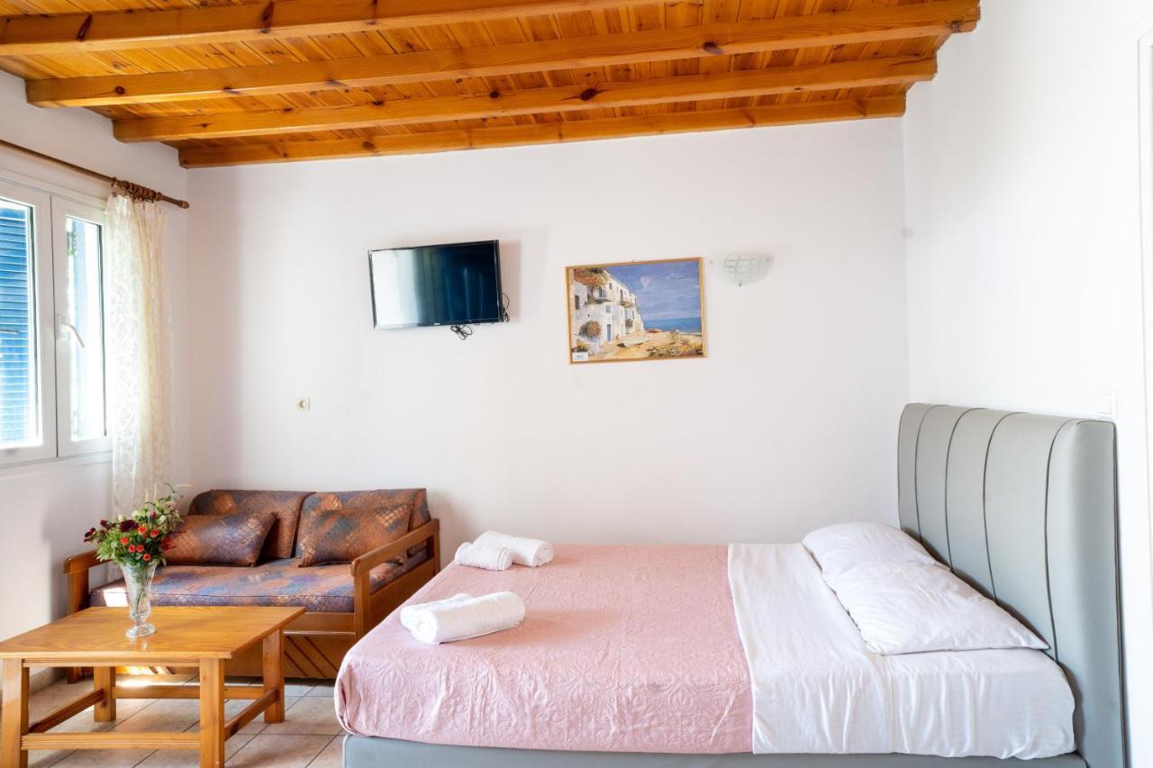 Liana Studios Apartment *