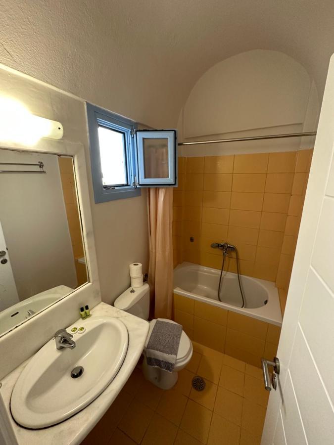 Villa Roussa Center Fira (Santorini)