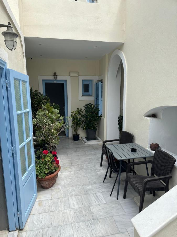 Villa Roussa Center Fira (Santorini)