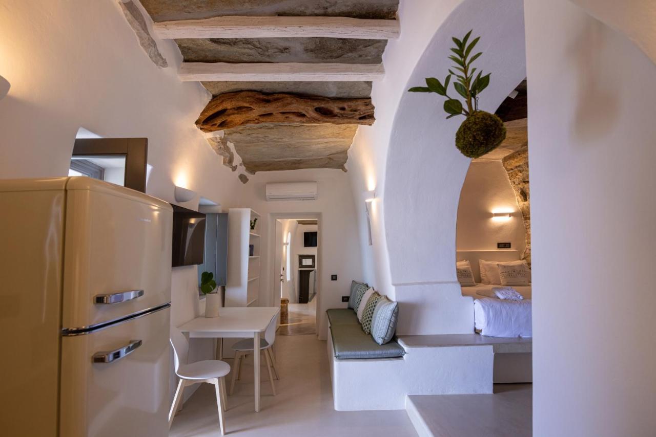 Hotel Living Theros Luxury