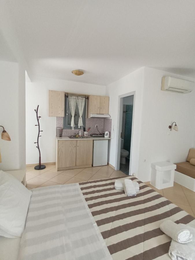 Hotel Theofanis