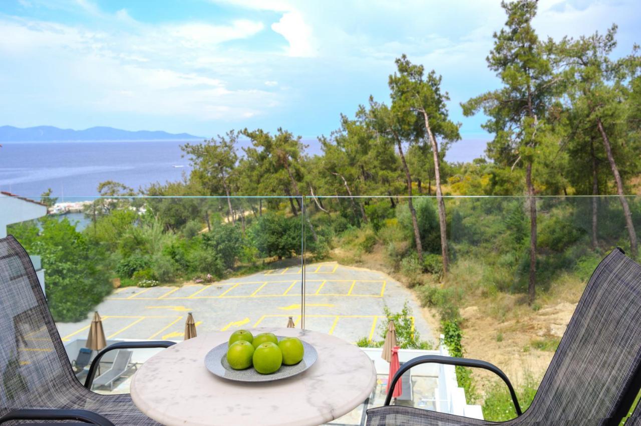 Leandros Hotel 3*