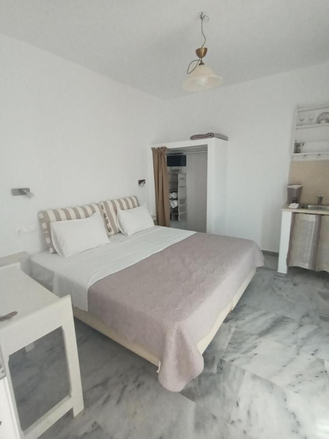 Theofanis Hotel