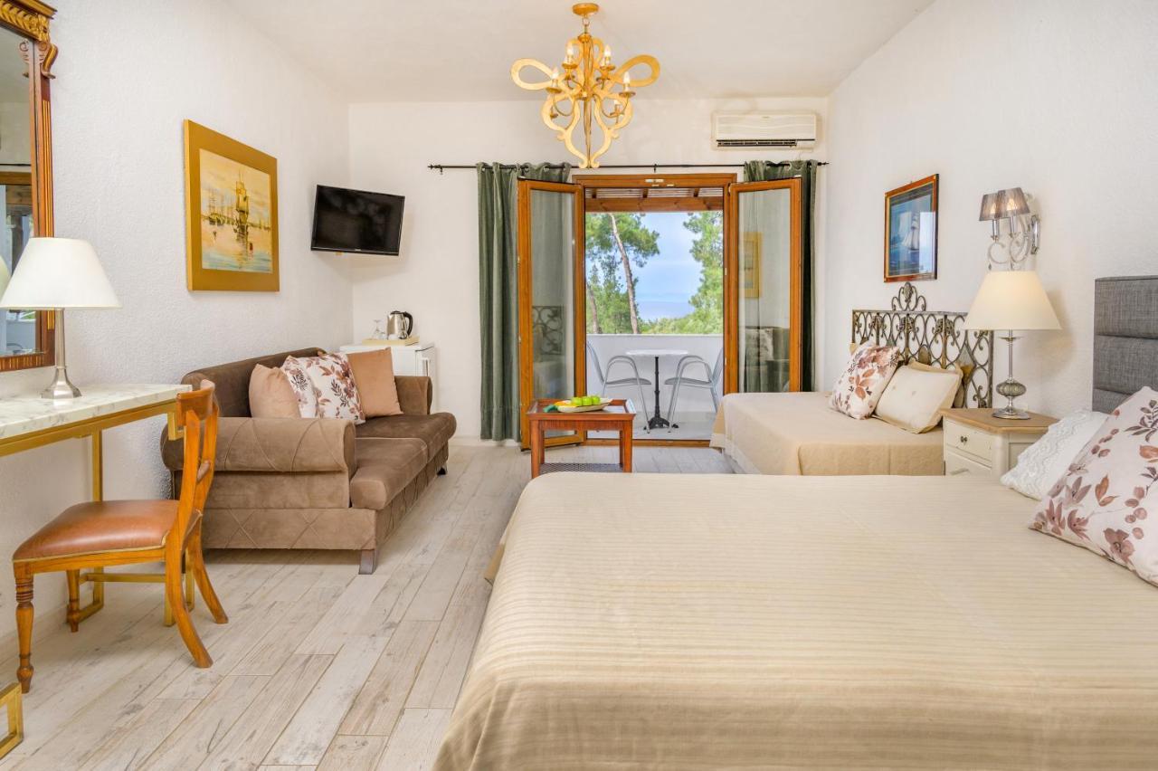Leandros Hotel 3*