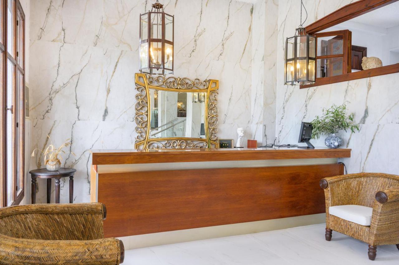 Hotel Leandros Nea Roda
