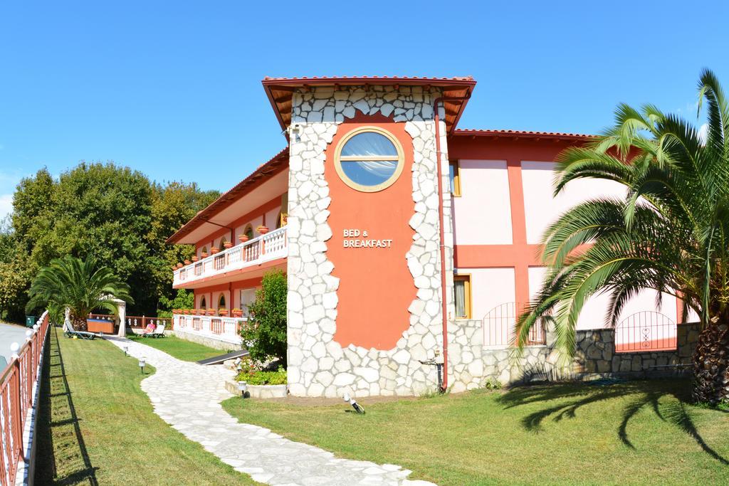 Apartment Petros Italos *