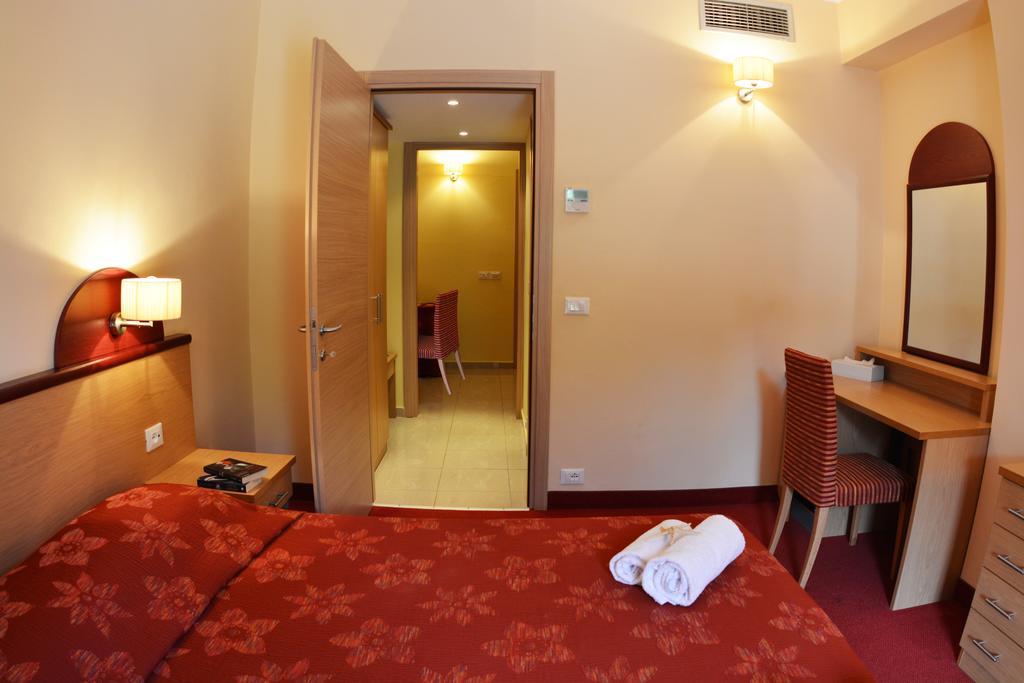 Apartment Petros Italos Neos Marmaras