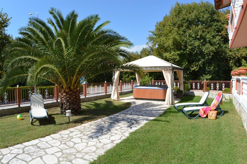 Petros Italos Apartment