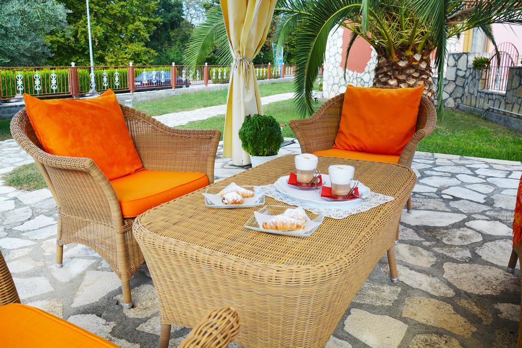 Apartment Petros Italos