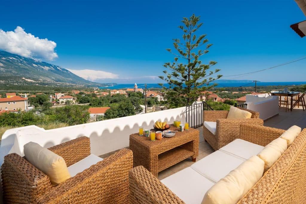 Stunning Views * Karavados