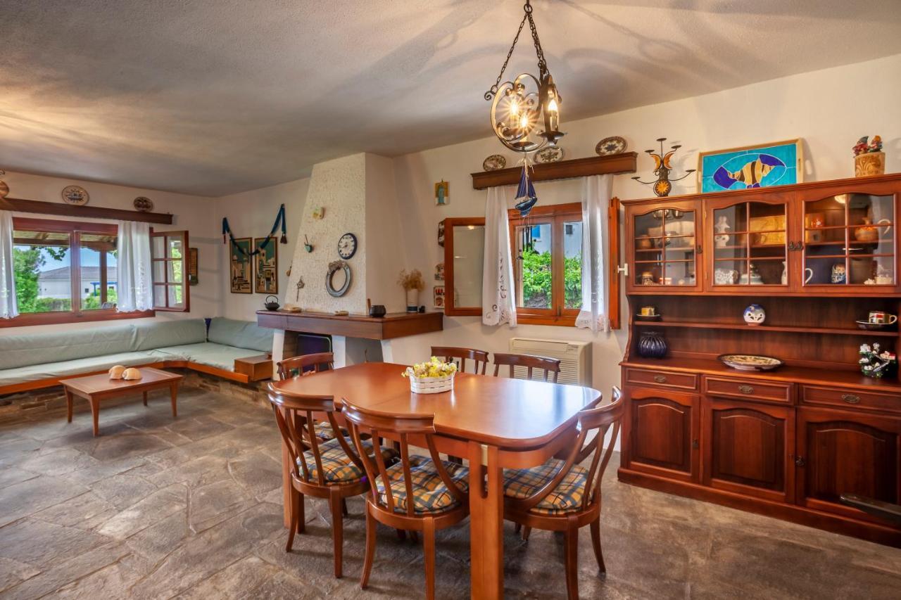 Coastal Rustic House * Polychrono