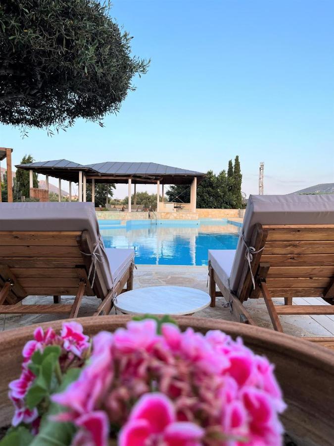 Summer Lagonissi Villa *
