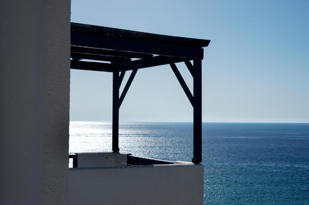 B & N Melas Aparthotel