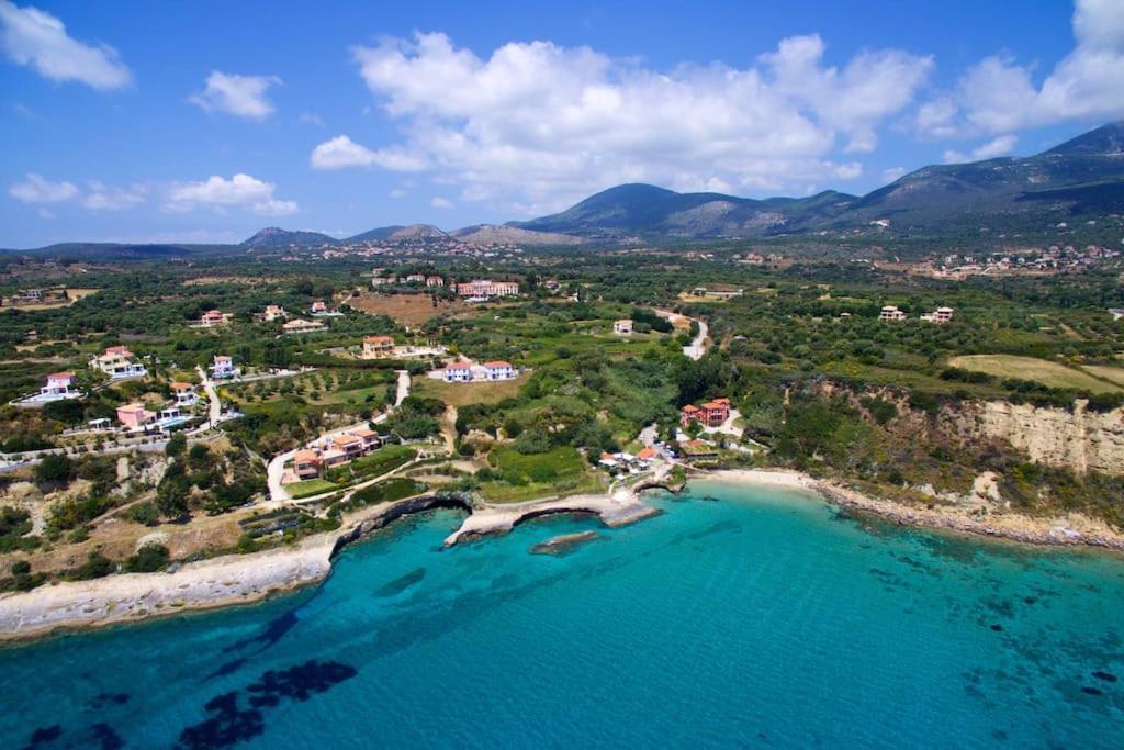Stunning Views * Karavados