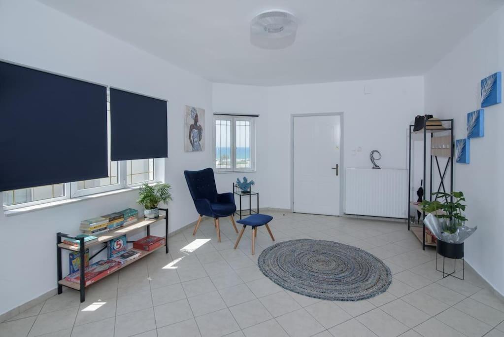 Angel House At Amoudara Apartment