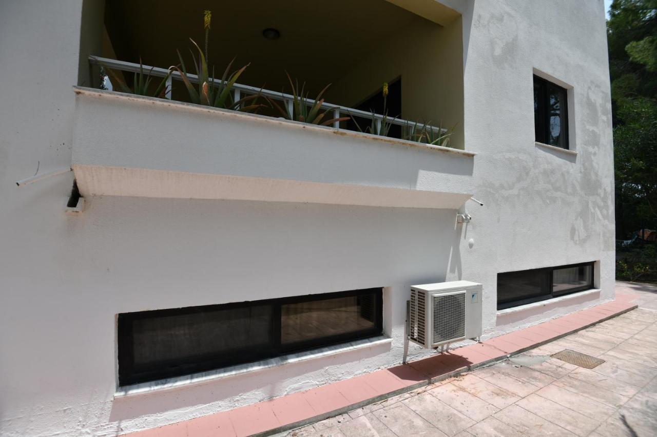 Niki Aparthotel 3*