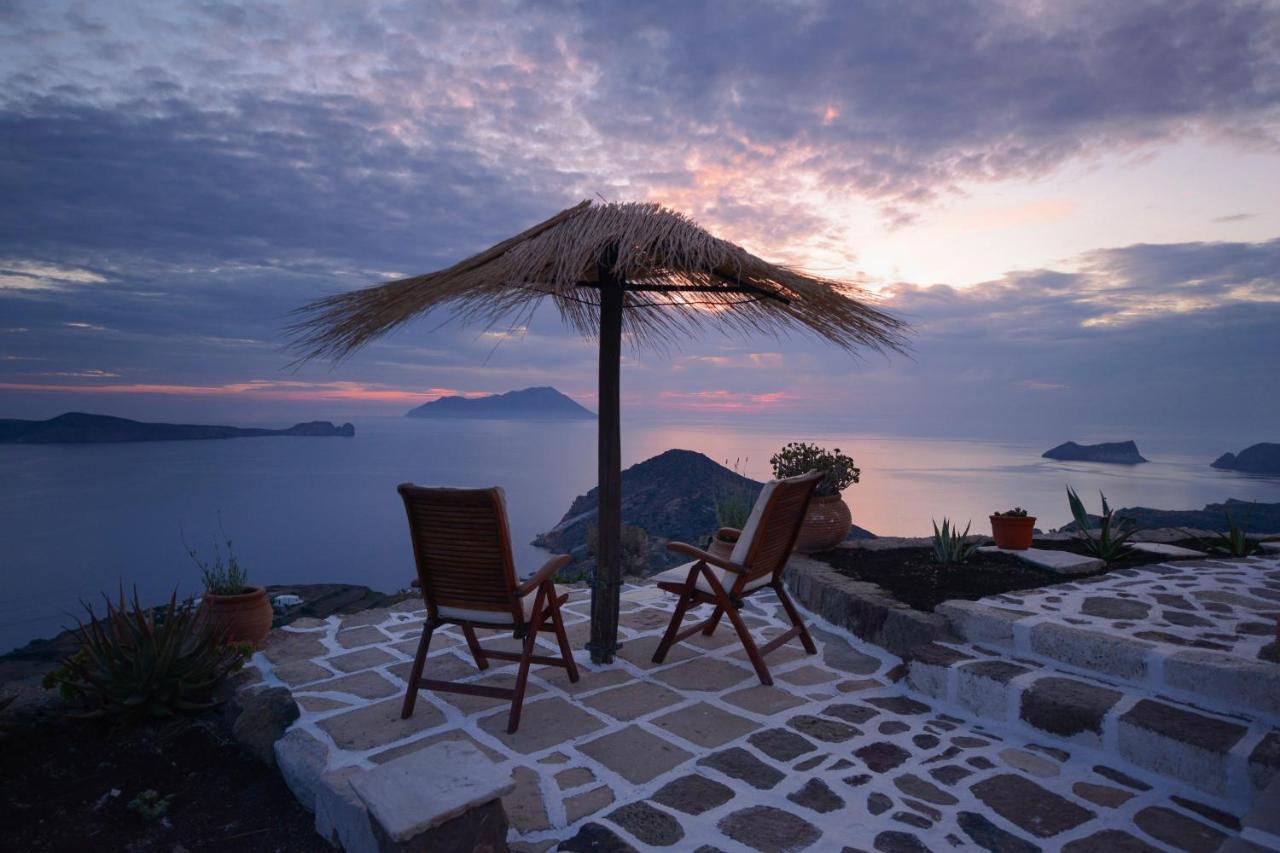 Bed & Breakfast Castrum Traditional Sunset Plaka (Milos)