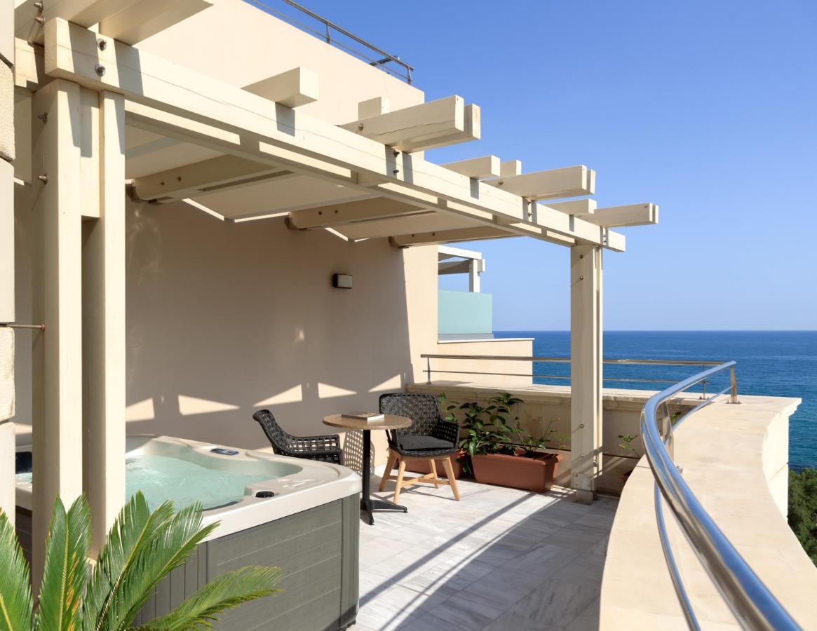 Macaris & Rethymno (Crete)