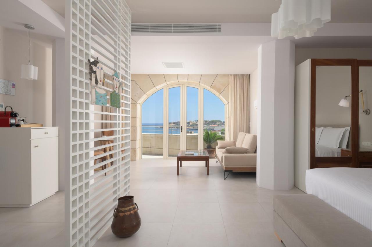 Hotel Macaris & 4*