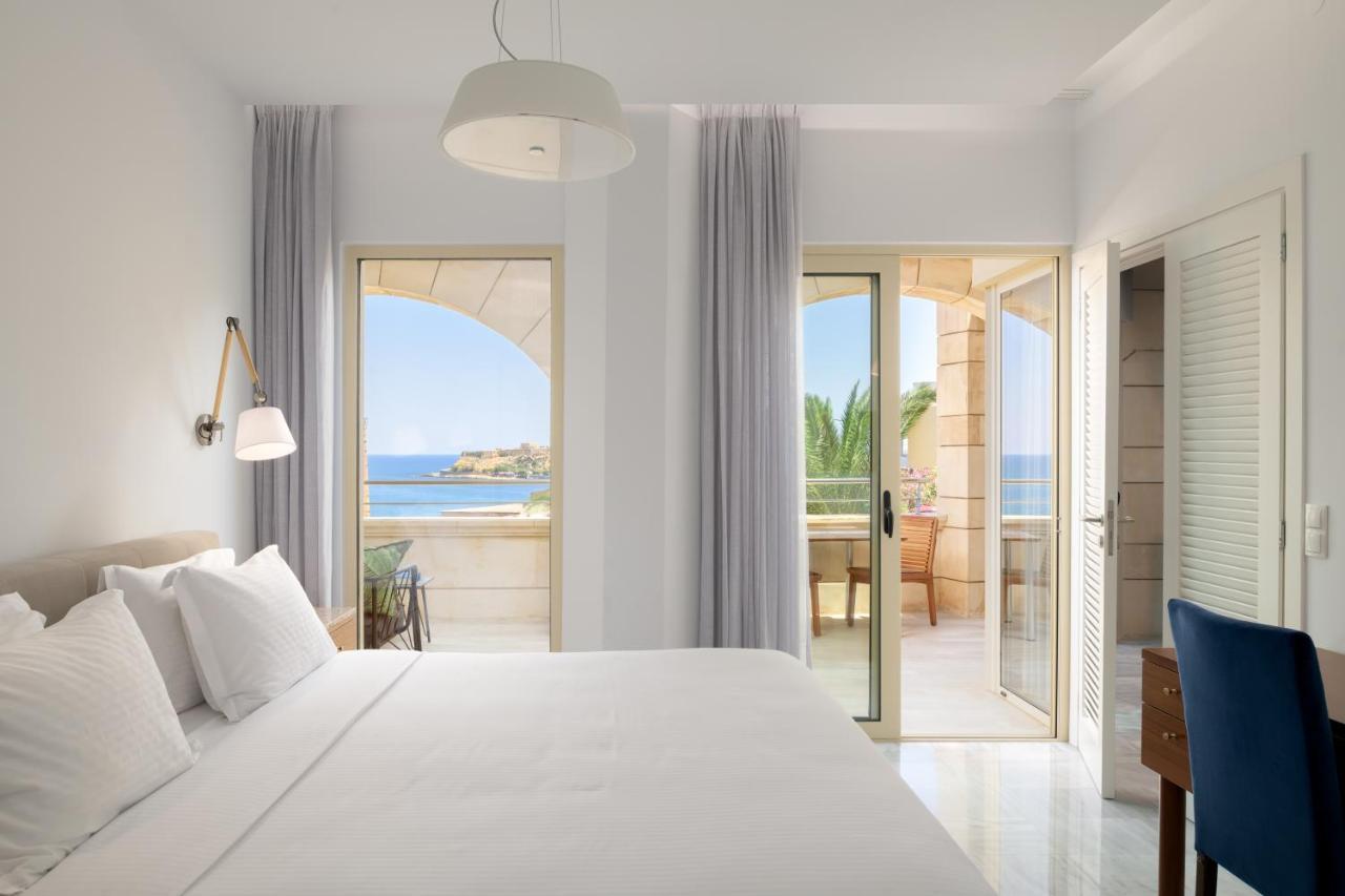 Macaris & Hotel 4*