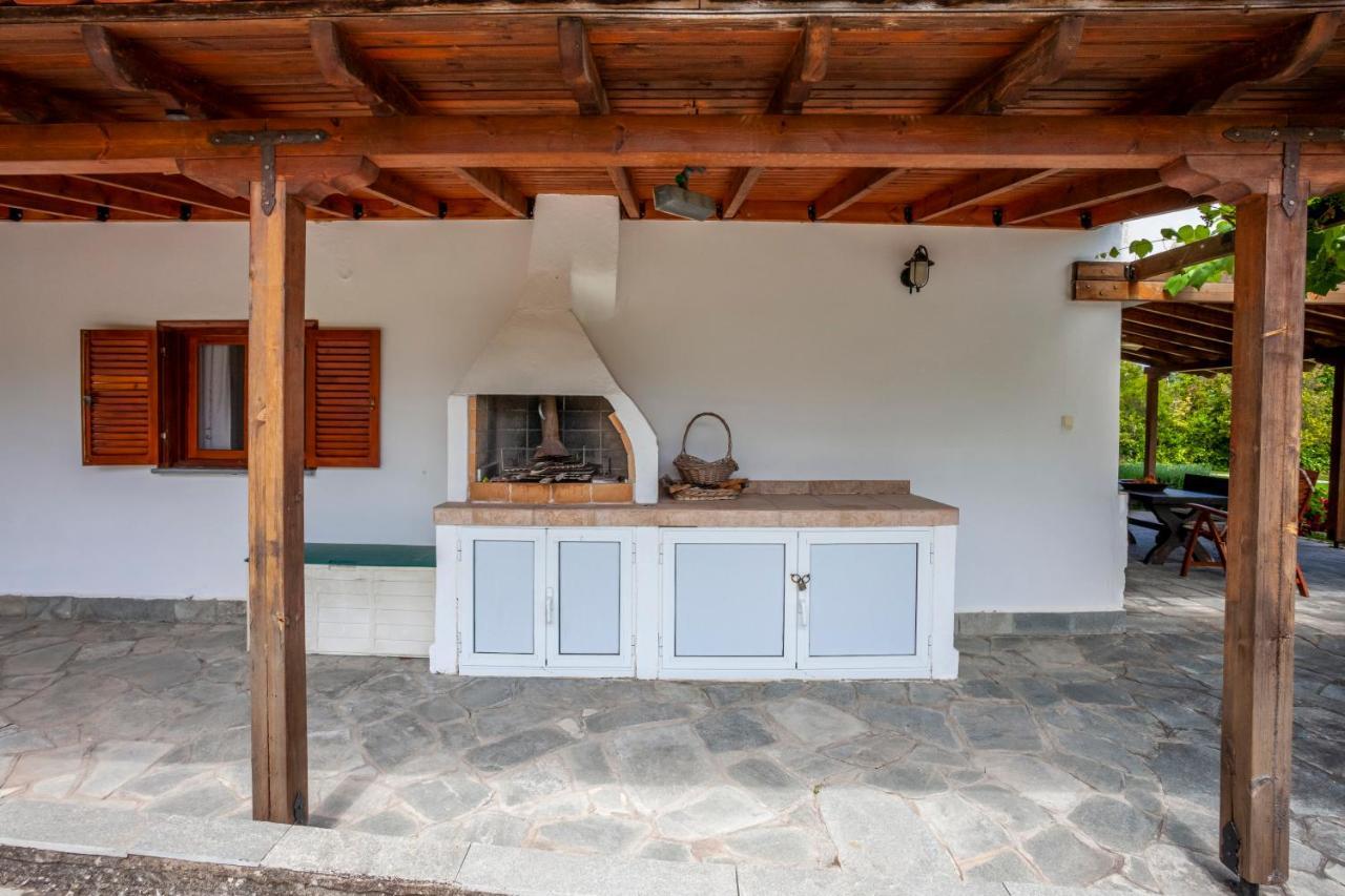 Coastal Rustic House * Polychrono