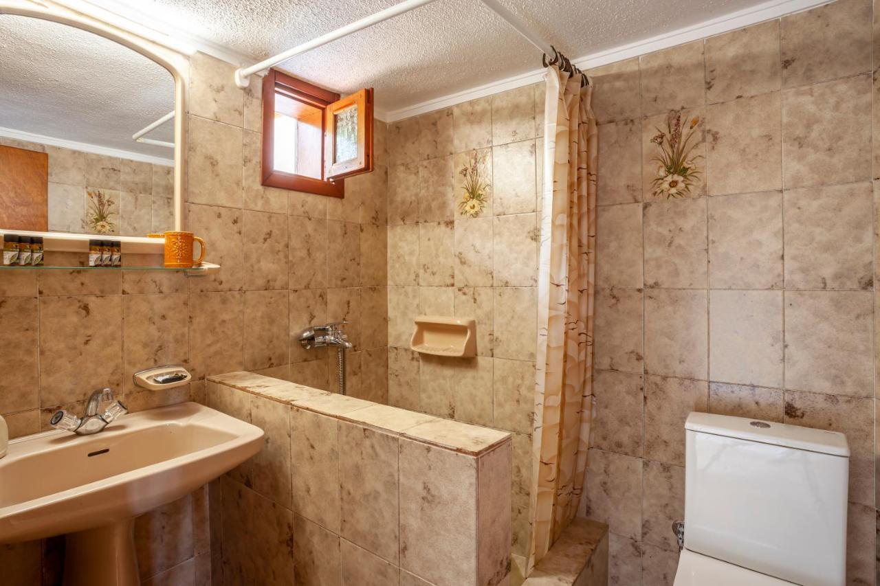Coastal Rustic House * Polychrono
