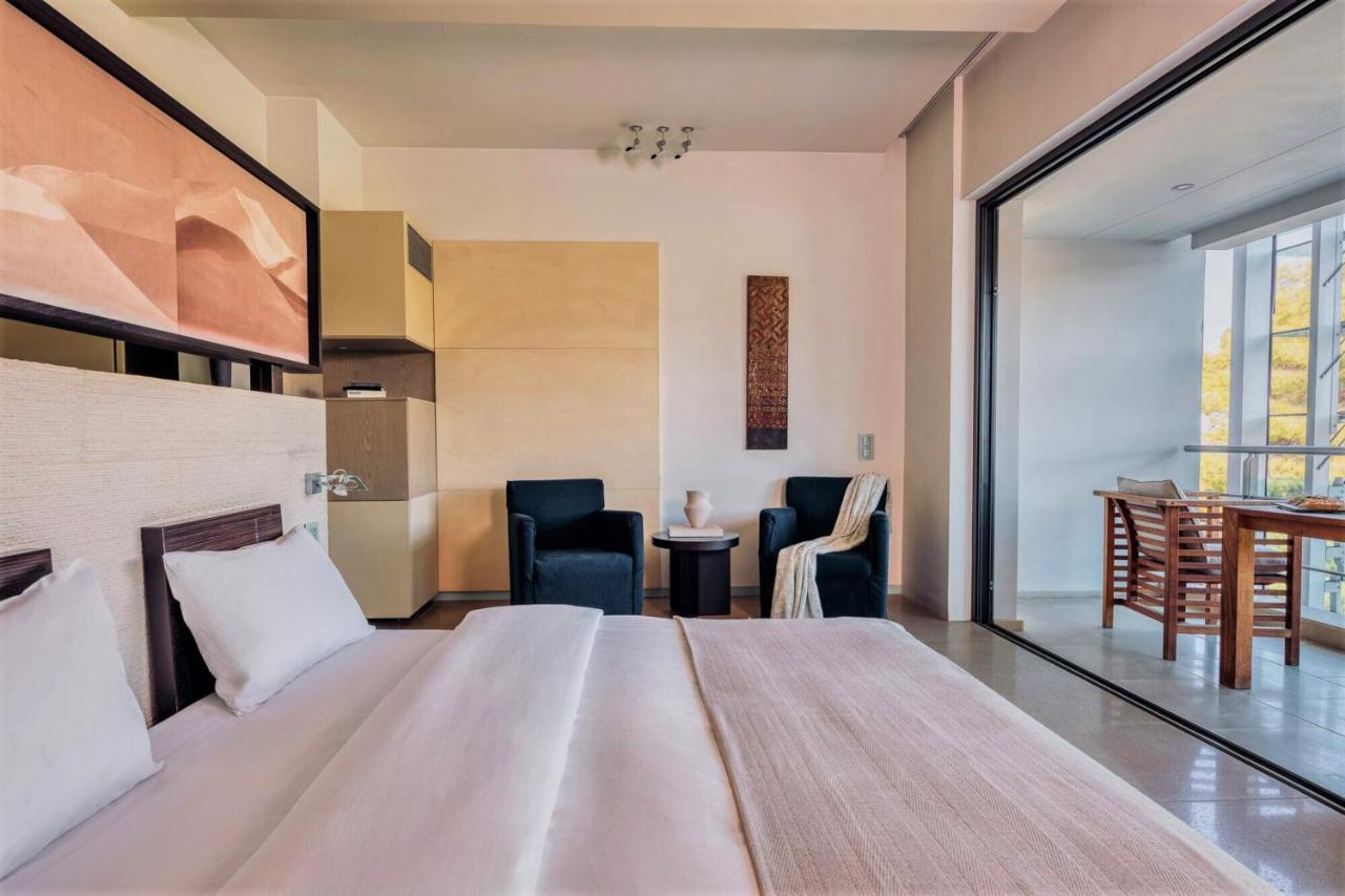 Life Gallery Hotel