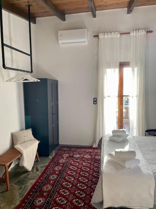 Almond * Livadia (Crete)
