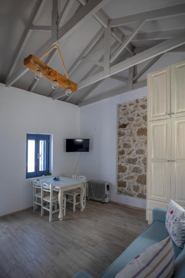 Apartment Thea Menetes Menetai