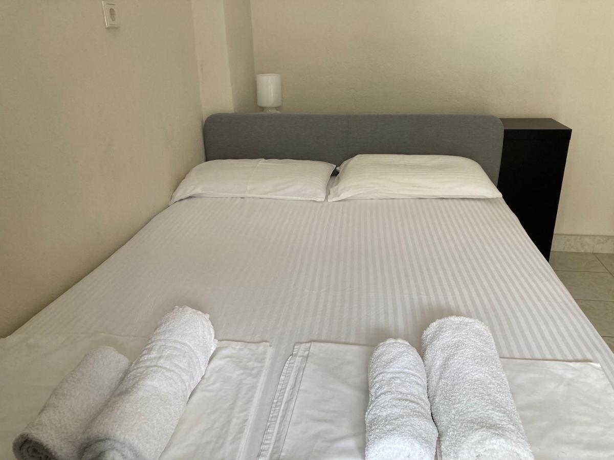 Seaside Apartment Flogita