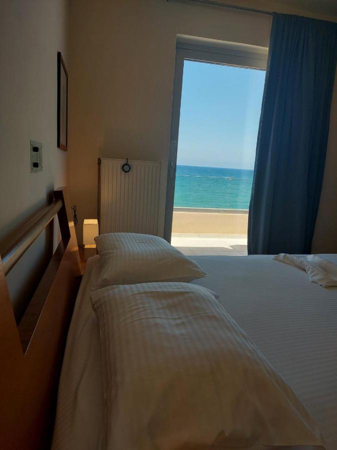 Hotel Aptera Beach