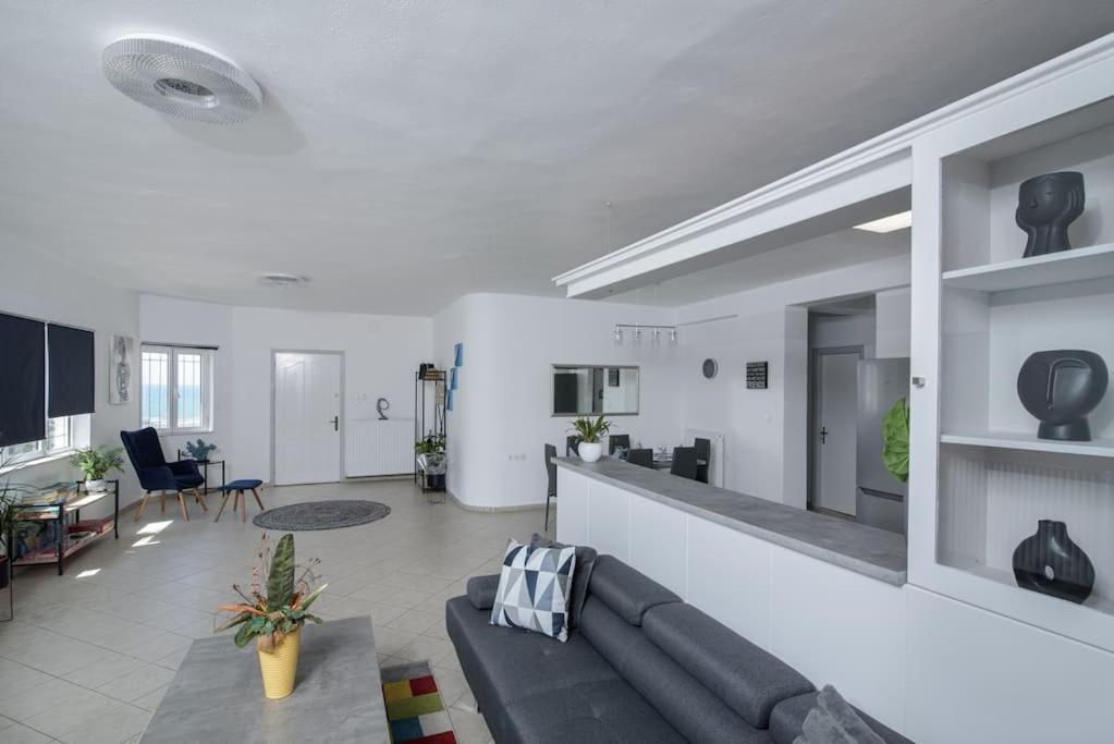 Angel House At Amoudara Apartment Gazi