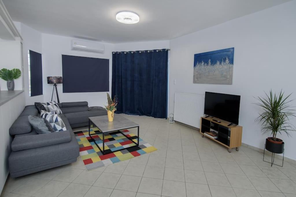Angel House At Amoudara Apartment