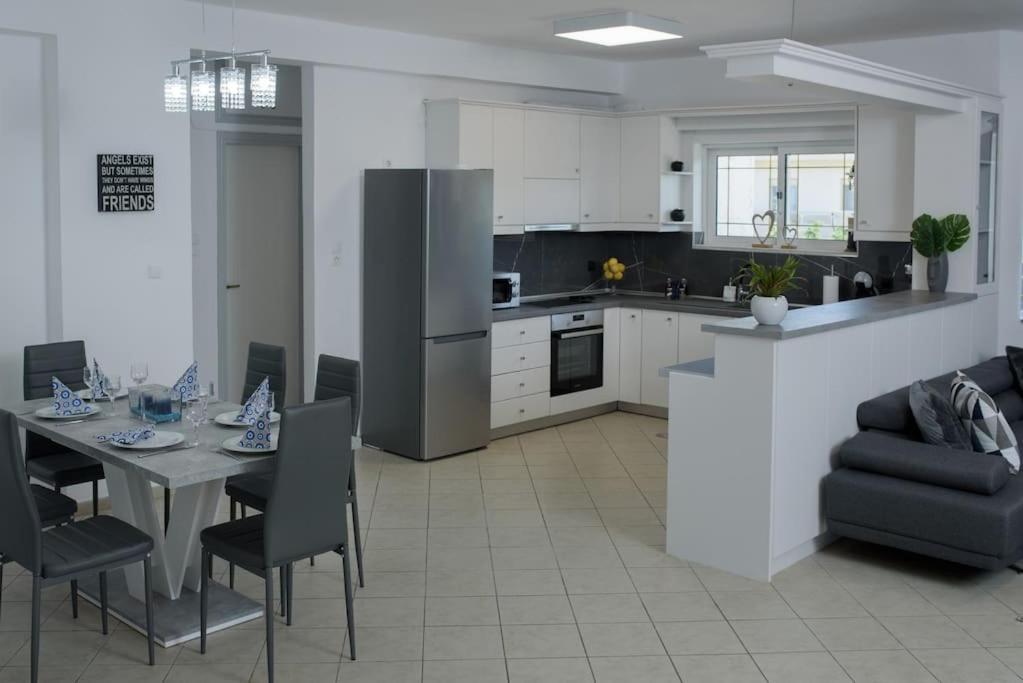 Angel House At Amoudara Apartment Gazi