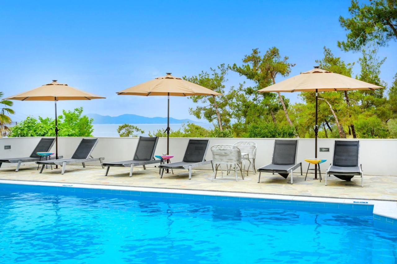 Leandros Hotel 3*