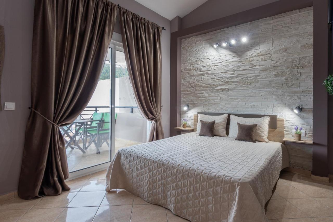 Diogenis Apartment