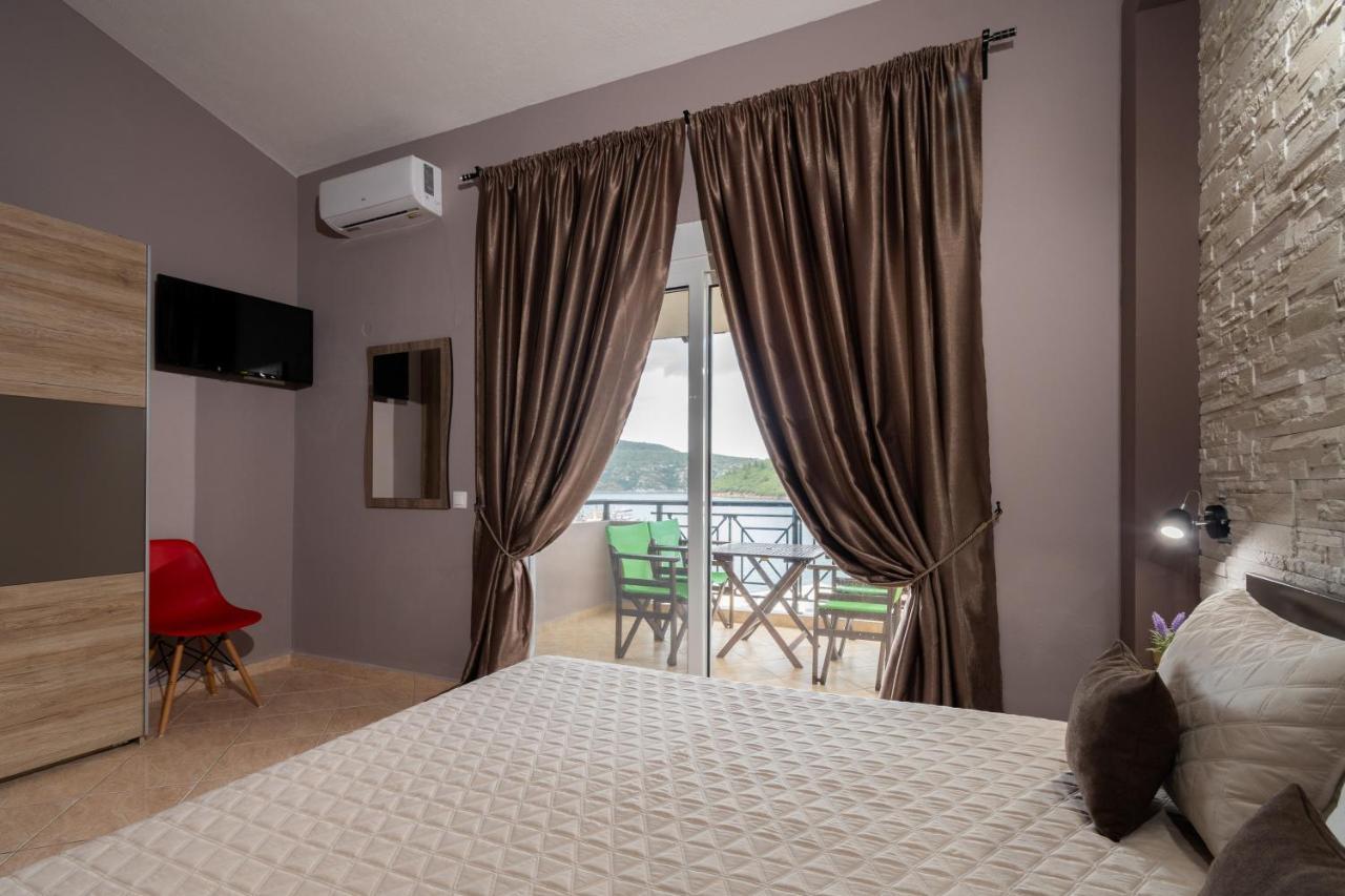 Diogenis Apartment