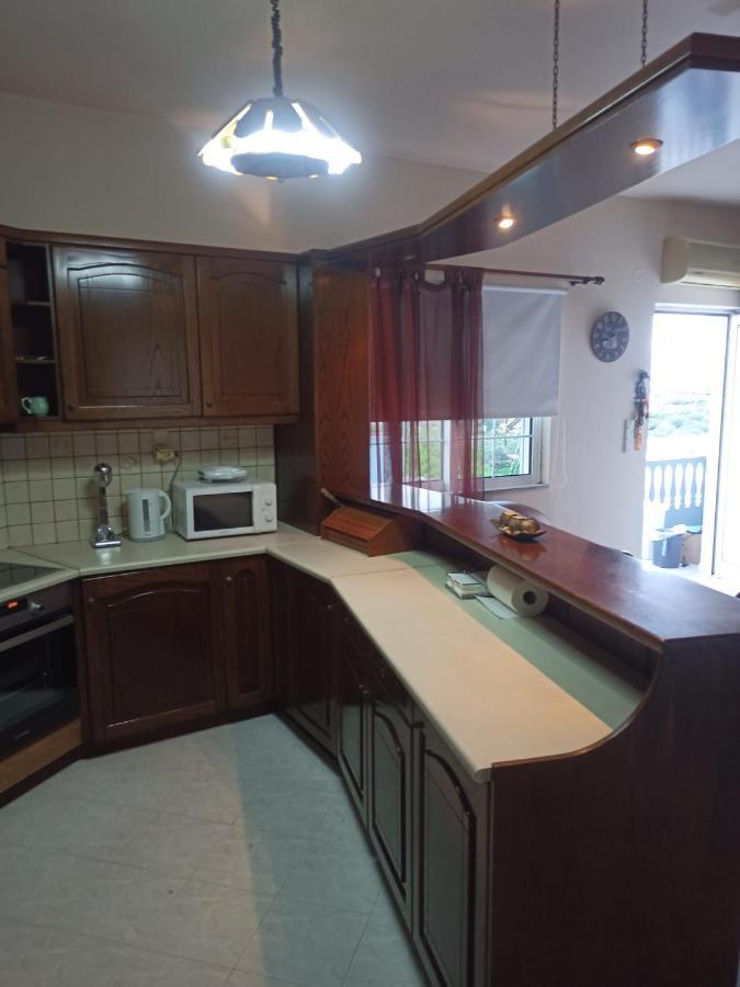 Giannis House In *