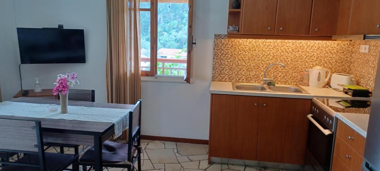 Apartment Eritha &