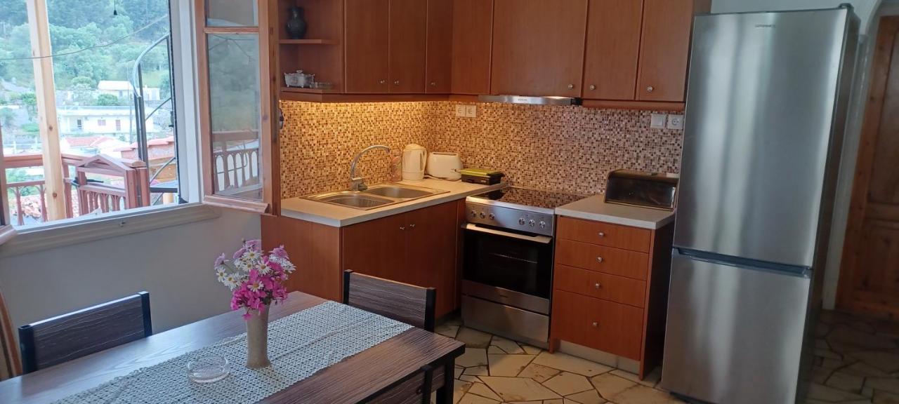 Eritha & Apartment Gaios