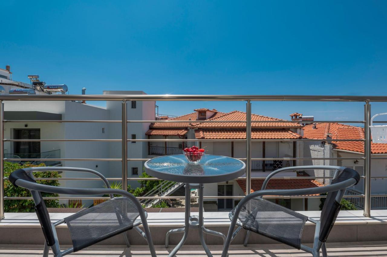 Sunshine Aparthotel Neos Marmaras