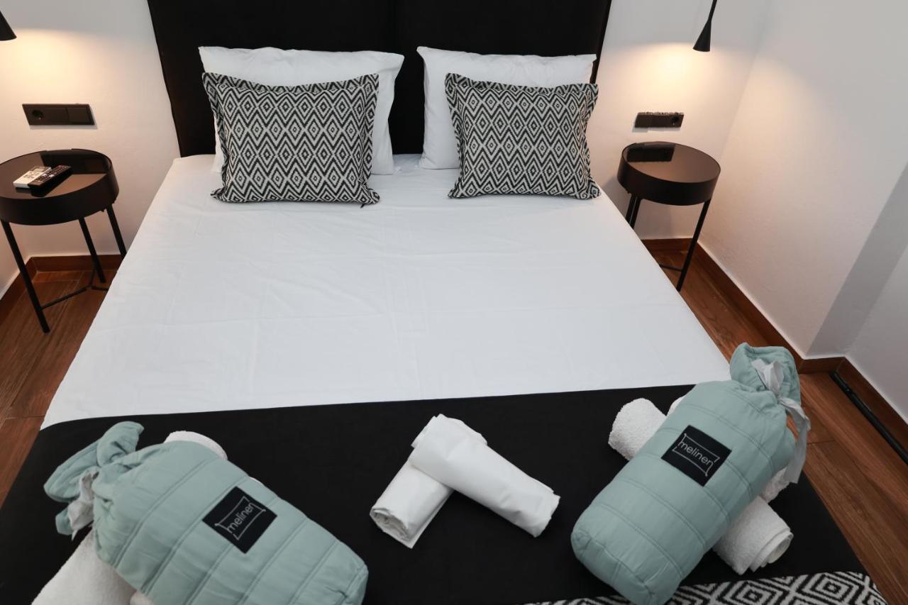 Aparthotel Paris-irini And *